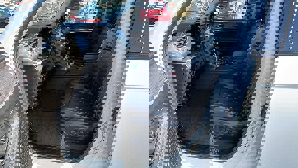 Used 2023 Jeep Grand Cherokee L Limited w/ Luxury Tech Group II image 13