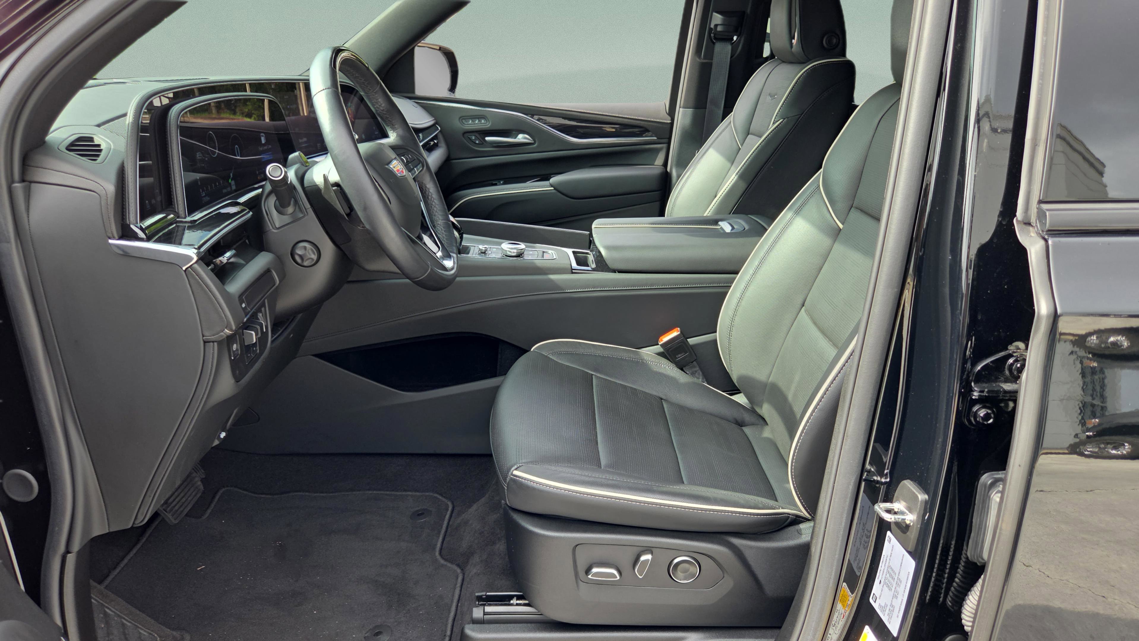 Certified 2024 Cadillac Escalade Sport RWD image 9
