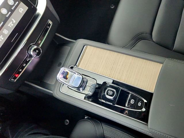 New 2025 Volvo XC90 B6 Plus w/ Protection Package Premier image 26
