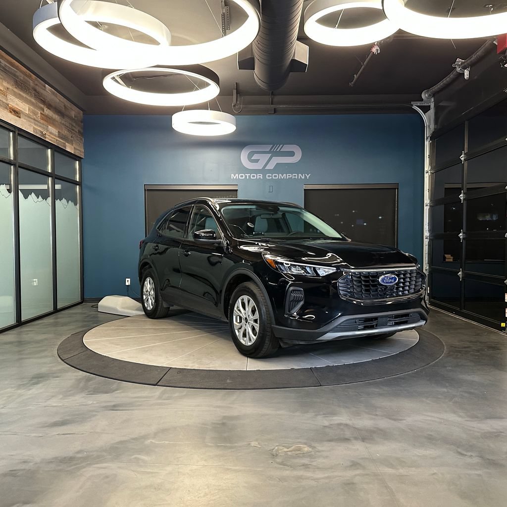 Used 2023 Ford Escape Active w/ Tech Pack #2