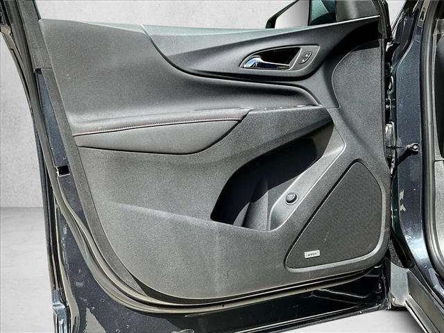 Used 2022 Chevrolet Equinox RS w/ RS Leather Package image 16