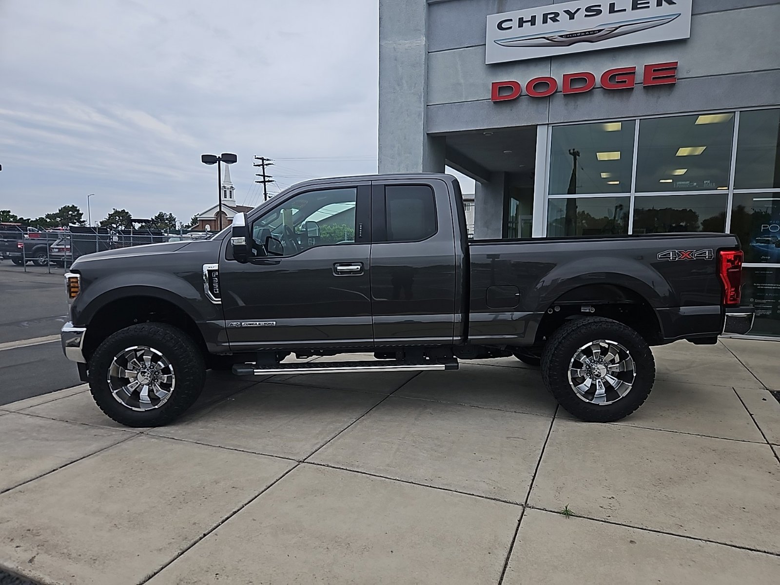 Used 2018 Ford F350 XLT w/ XLT Premium Package image 3