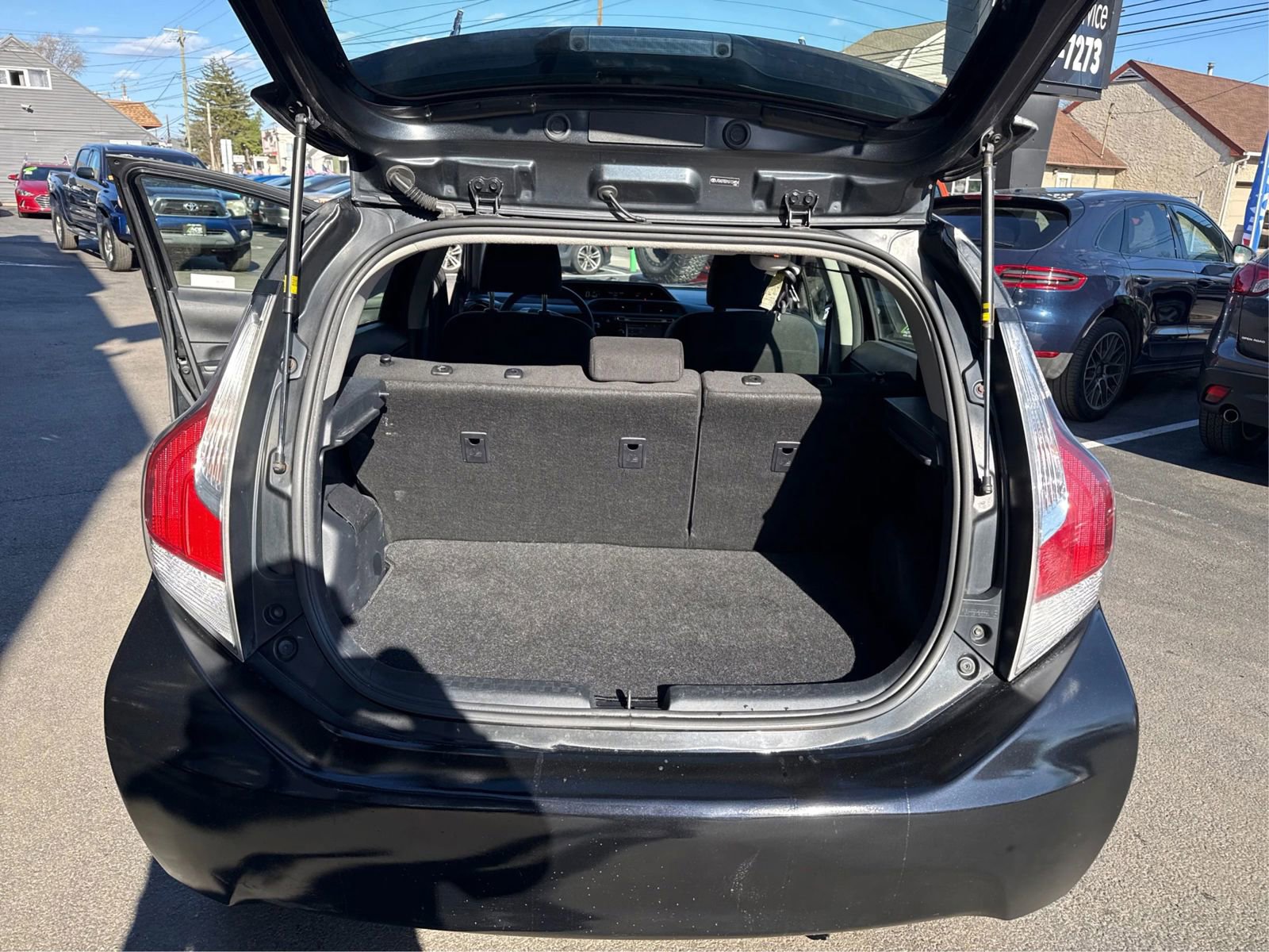 Used 2016 Toyota Prius C Two image 12