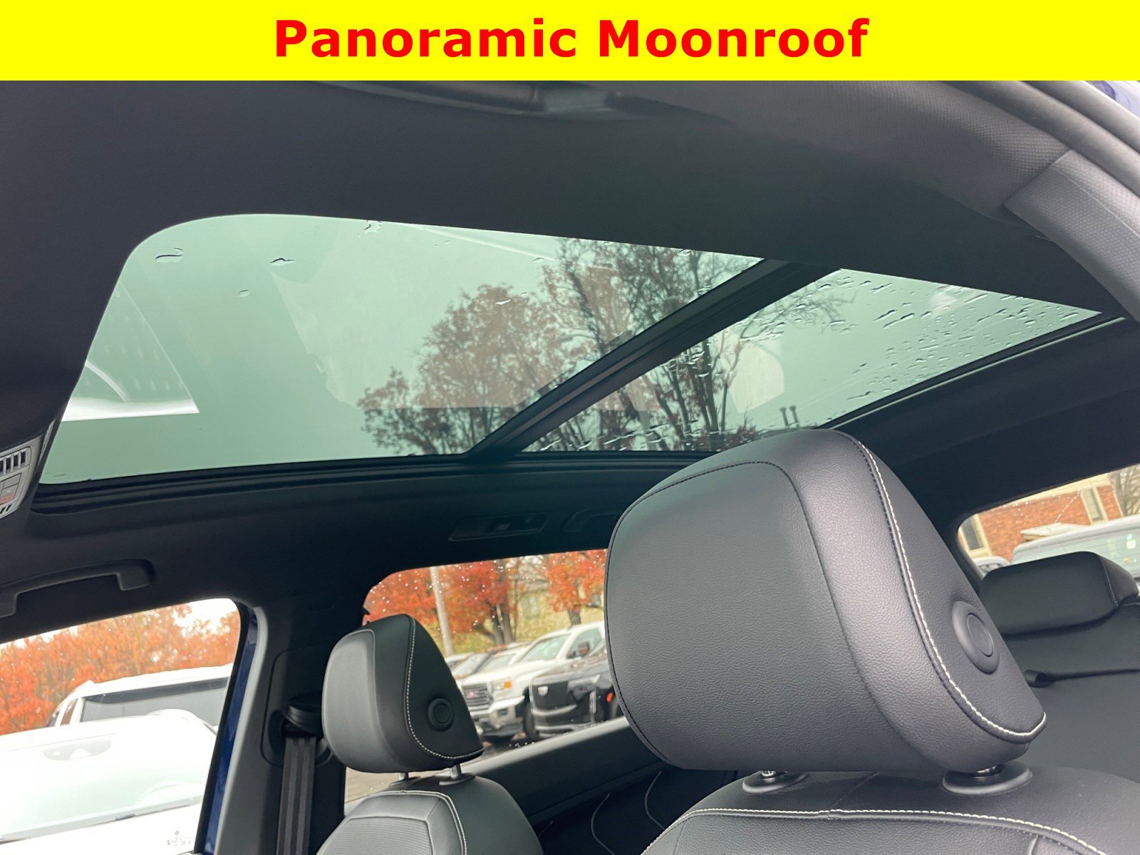 Used 2024 Volkswagen Tiguan SEL R-Line image 9