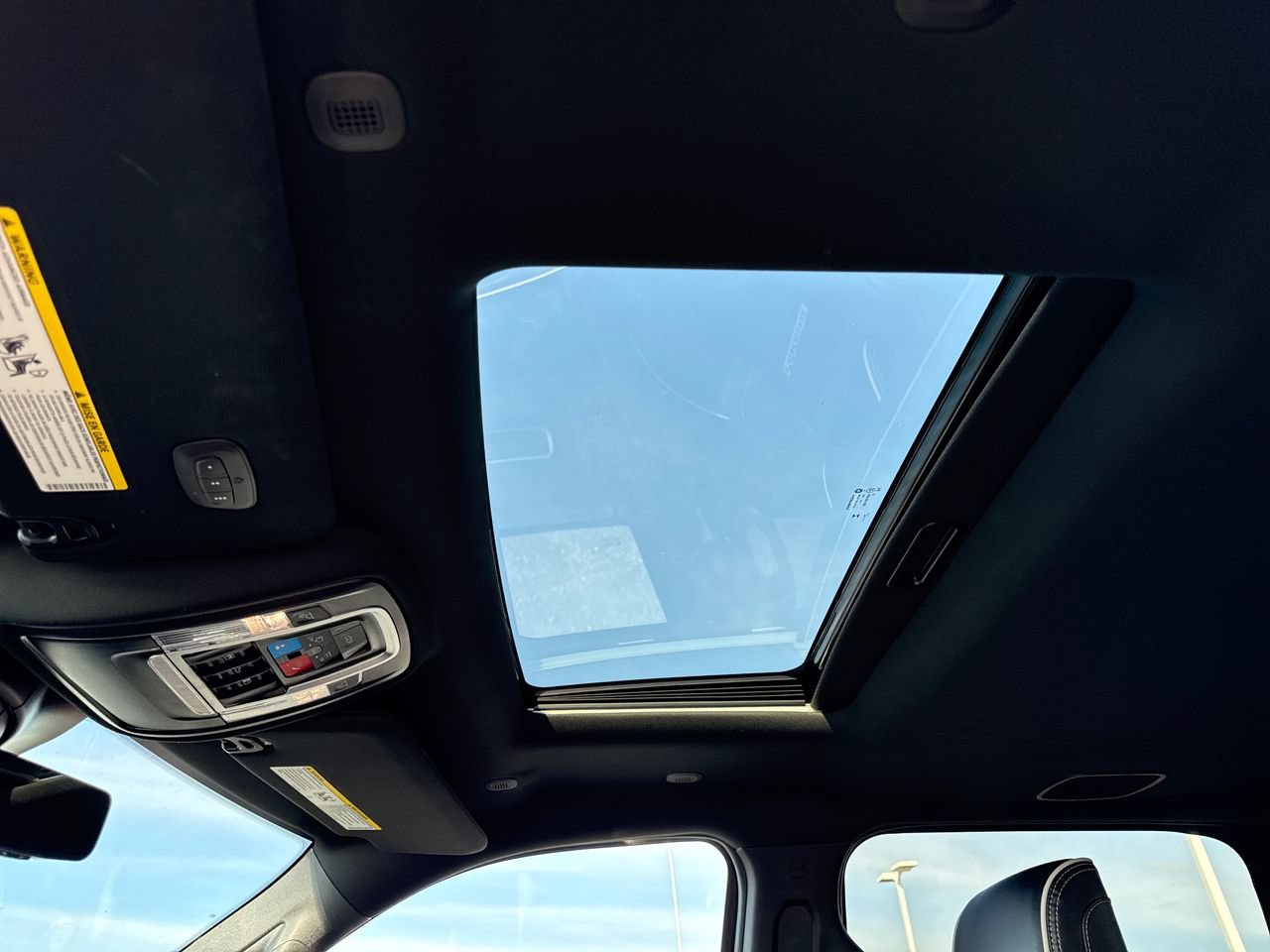 Used 2025 RAM 2500 Laramie AWD/4WD image 13