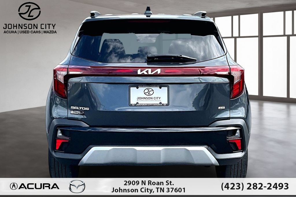 Used 2024 Kia Seltos EX AWD/4WD image 4