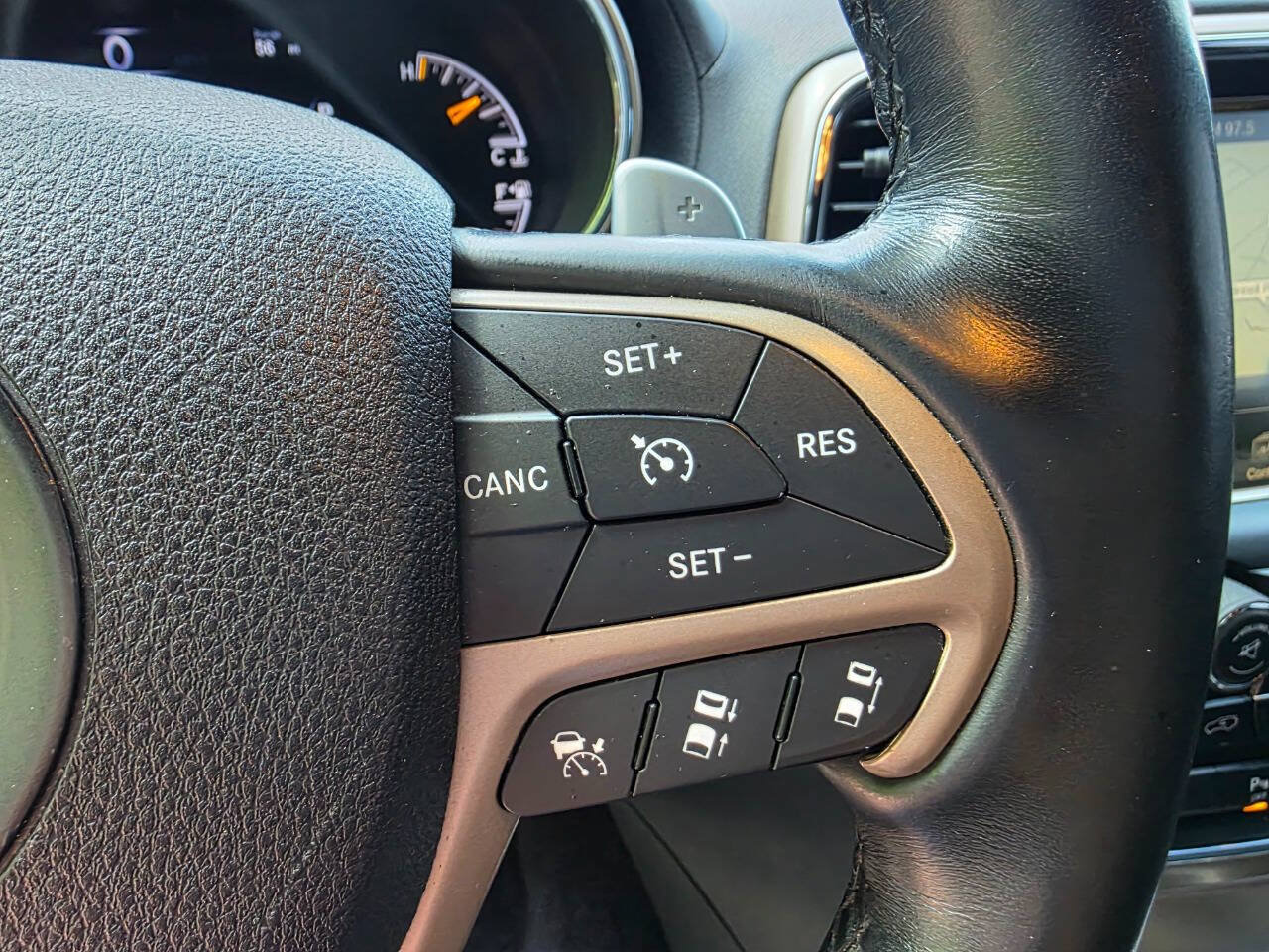 Used 2016 Jeep Grand Cherokee Summit w/ Platinum Series Group AWD/4WD image 22