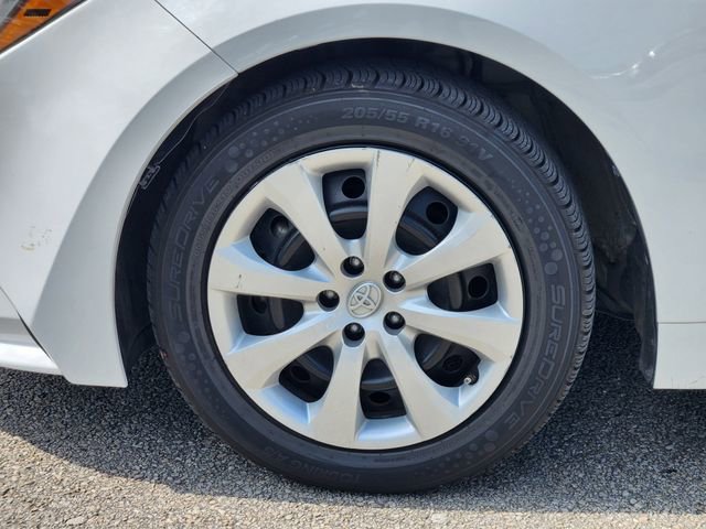 Used 2022 Toyota Corolla LE image 8