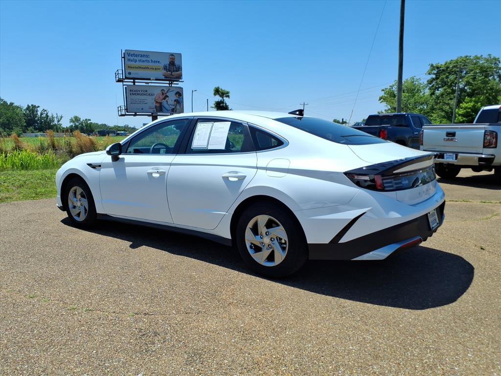 Certified 2025 Hyundai Sonata SE FWD image 3