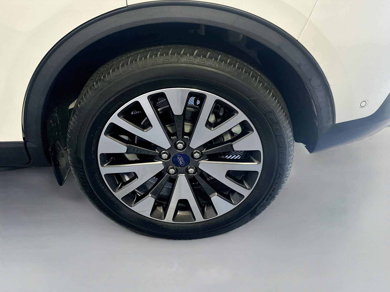 Used 2020 Ford Escape Titanium AWD/4WD image 31
