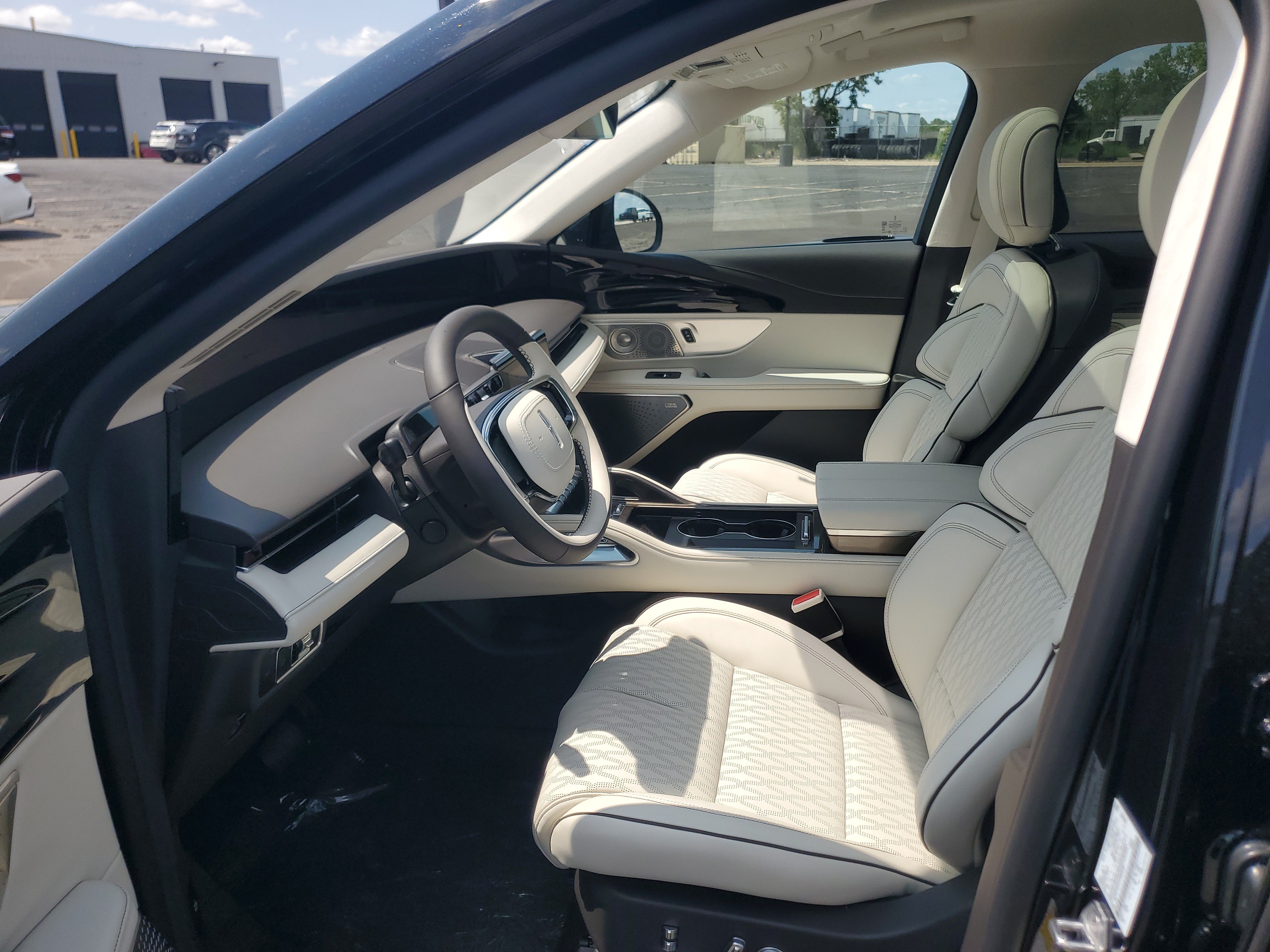 New 2026 Lincoln Nautilus Black Label AWD/4WD image 11