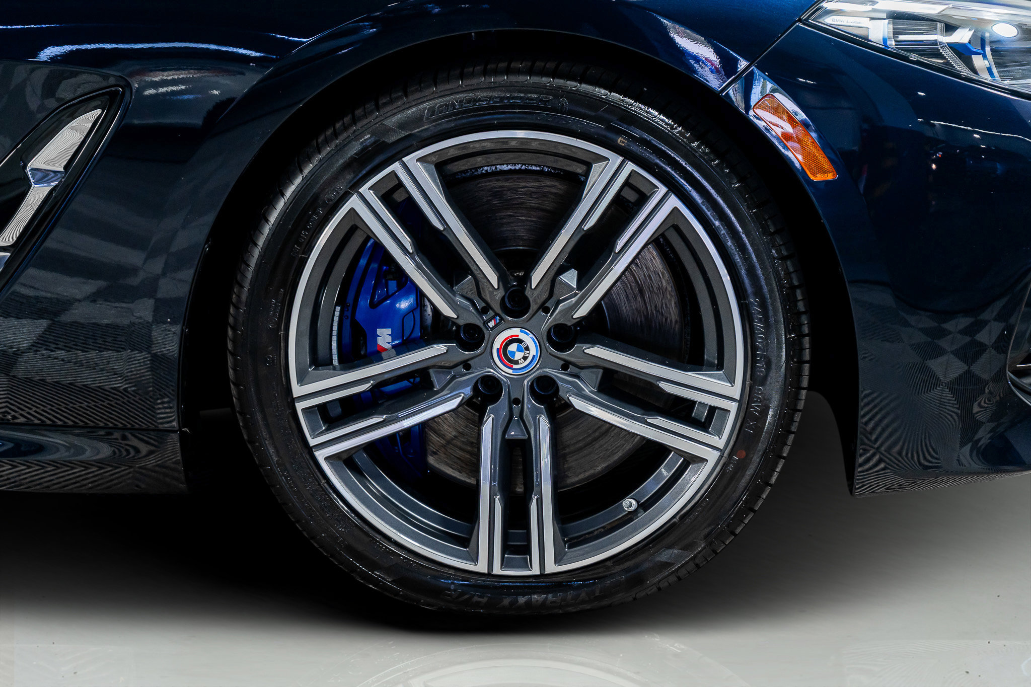 Used 2023 BMW M850i xDrive Convertible image 8