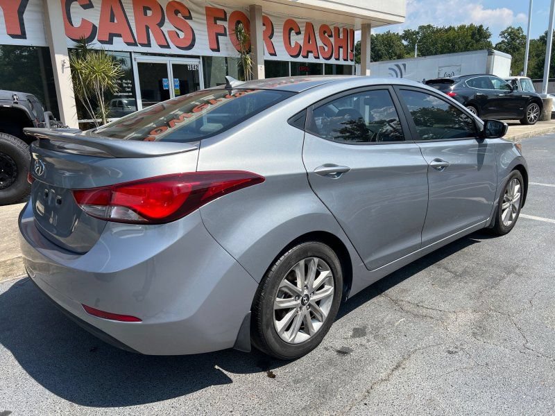 Used 2016 Hyundai Elantra SE w/ Option Group 02 FWD image 6