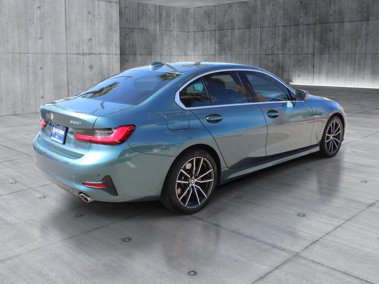 Used 2021 BMW 330i Sedan w/ Premium Package RWD image 5