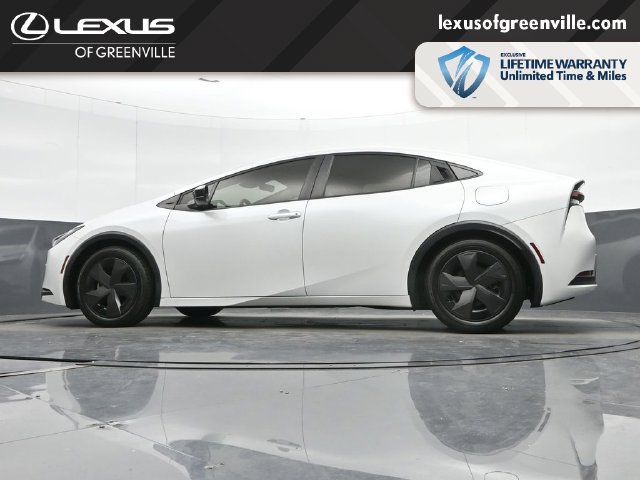 Used 2023 Toyota Prius LE FWD image 43