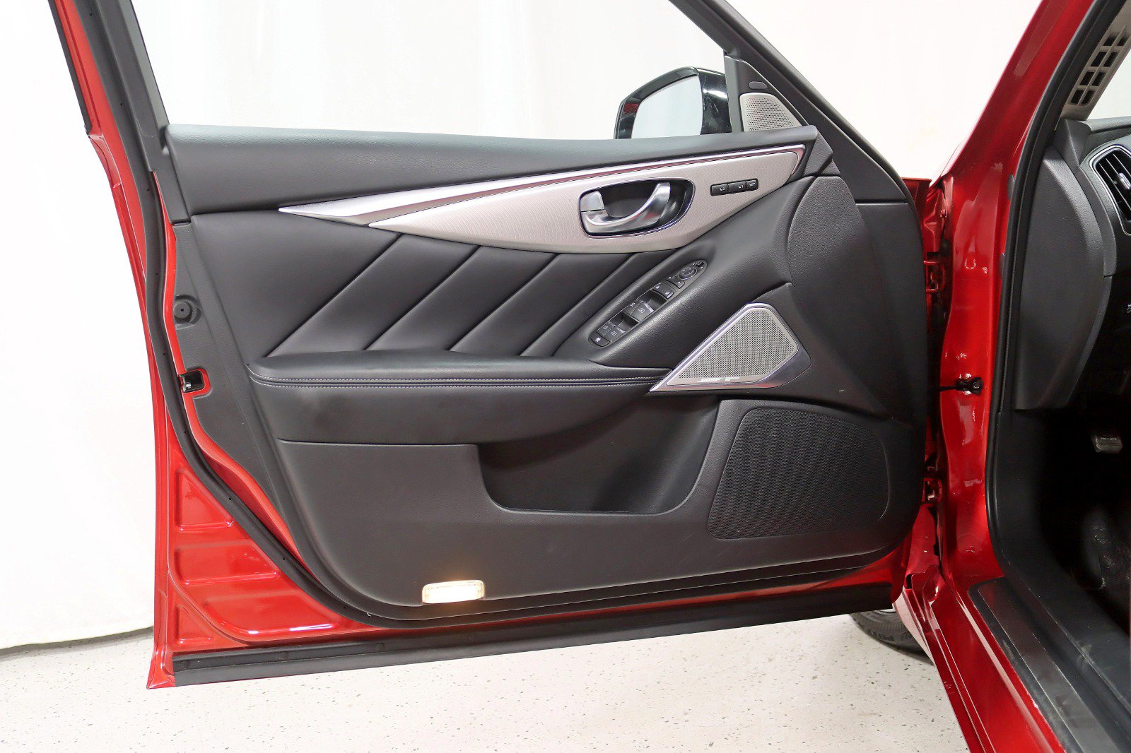 Used 2024 INFINITI Q50 Luxe AWD/4WD image 30