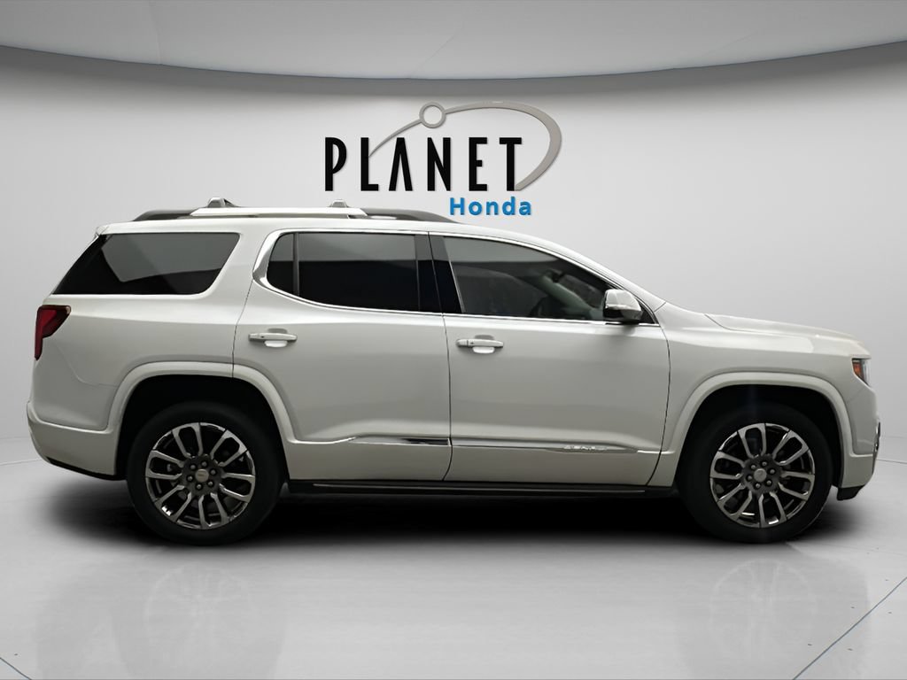 Used 2020 GMC Acadia Denali w/ LPO, 'HIT The Road' Package AWD/4WD image 3