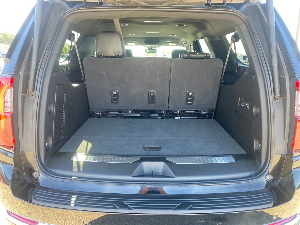 Used 2025 GMC Yukon XL Denali AWD/4WD image 26
