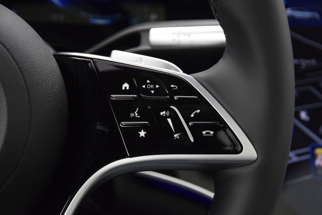 New 2026 Mercedes-Benz EQS 550 4MATIC SUV image 24