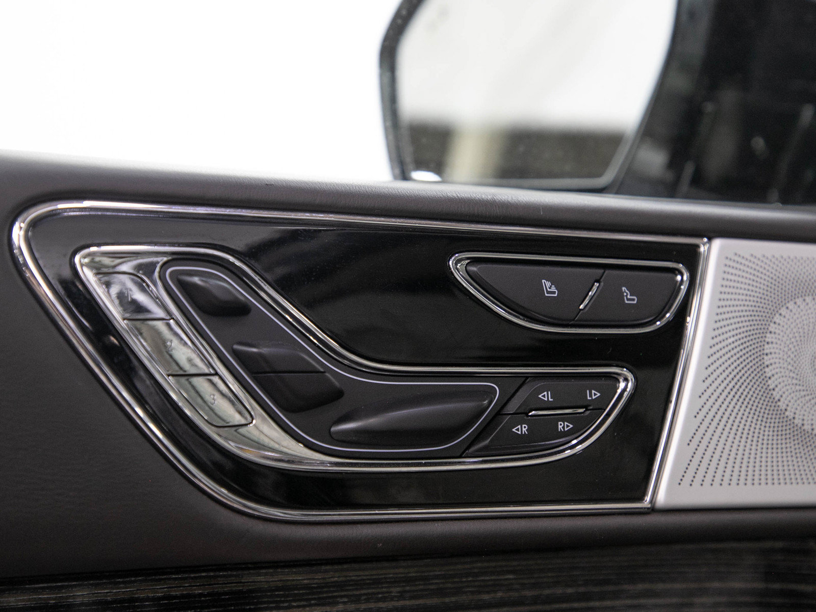 Used 2022 Lincoln Navigator L Black Label AWD/4WD image 26