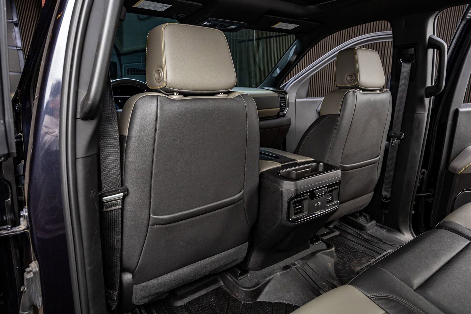 Used 2022 Chevrolet Silverado 1500 ZR2 w/ Technology Package image 34