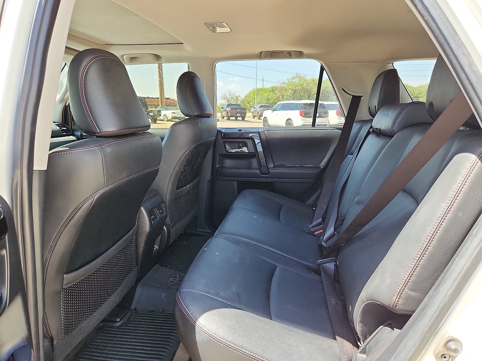 Used 2022 Toyota 4Runner TRD Off-Road Premium AWD/4WD image 11