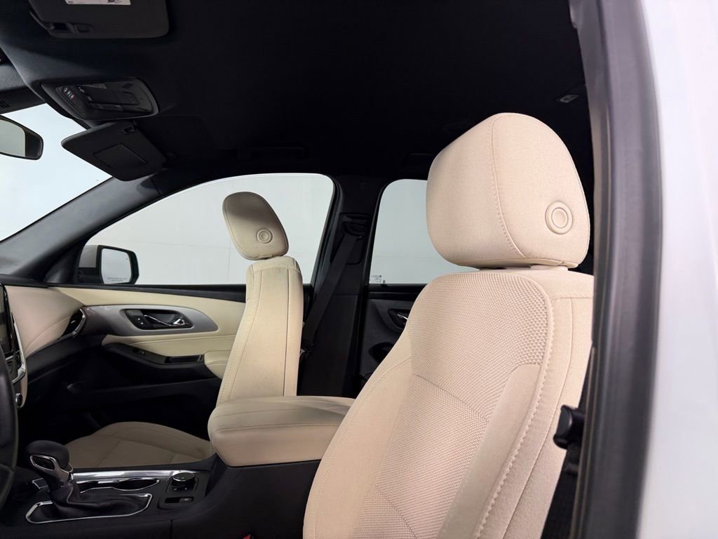 Used 2023 Chevrolet Traverse LT image 21