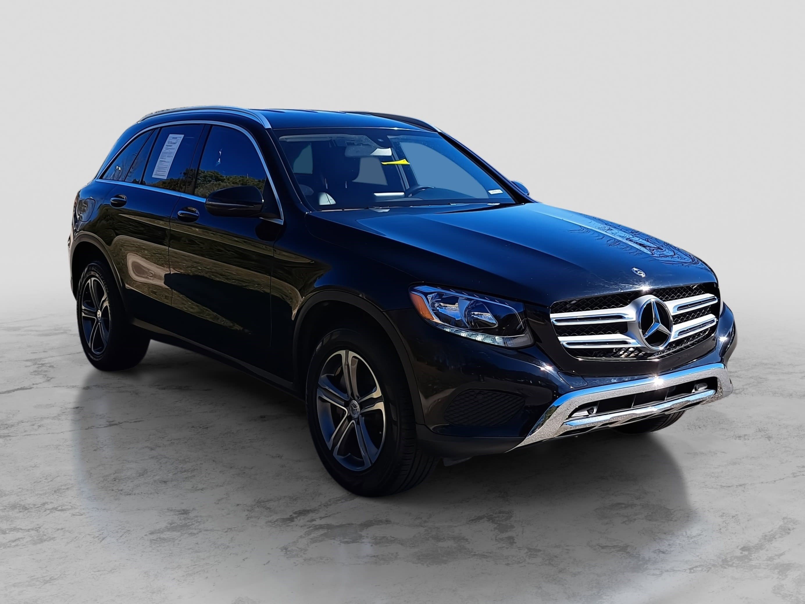 Used 2019 Mercedes-Benz GLC 300 image 3