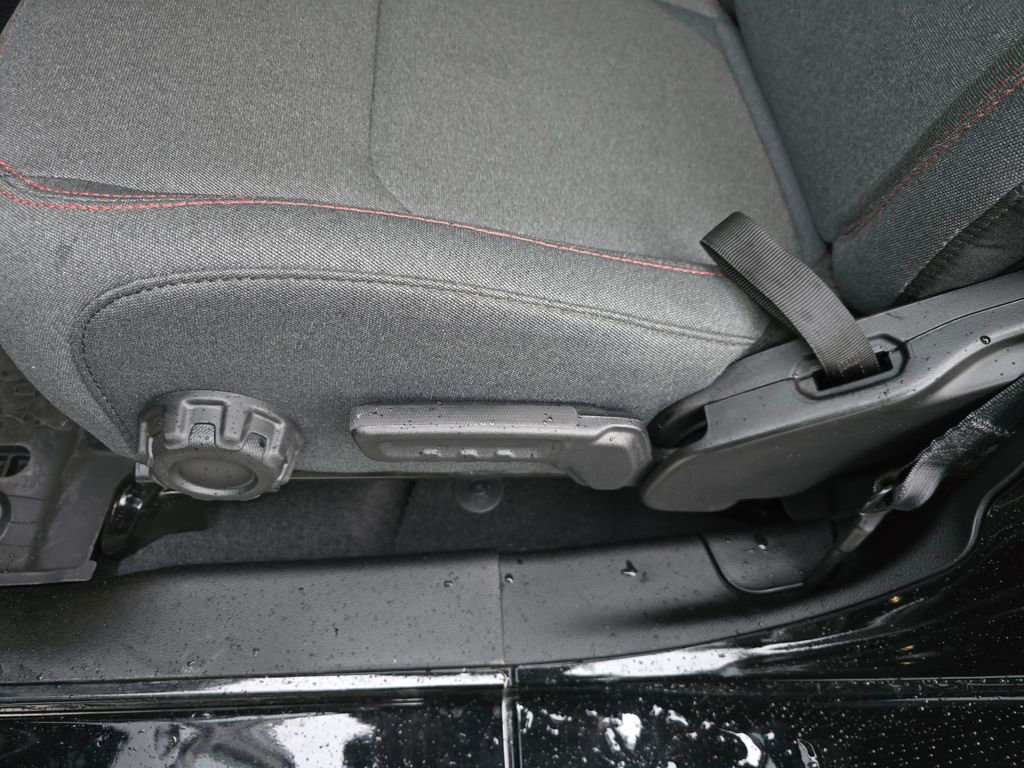 Used 2025 Jeep Gladiator Rubicon image 25