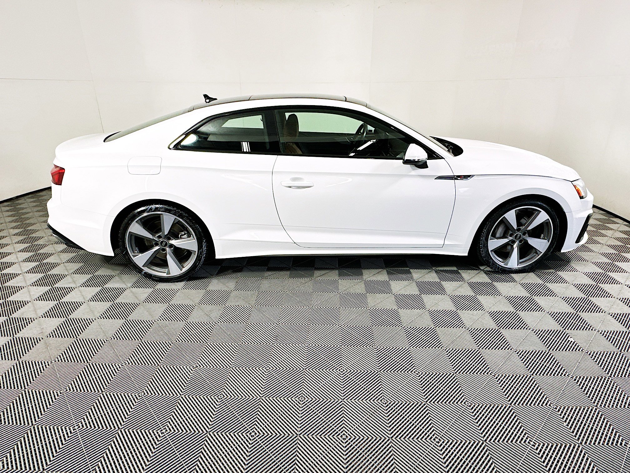 Used 2021 Audi A5 2.0T Premium Plus w/ Premium Plus image 2