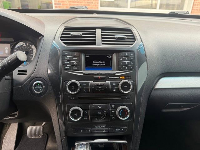 Used 2017 Ford Explorer XLT image 27
