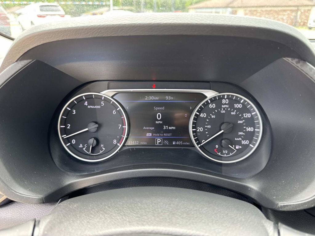 Used 2025 Nissan Sentra SV FWD image 39