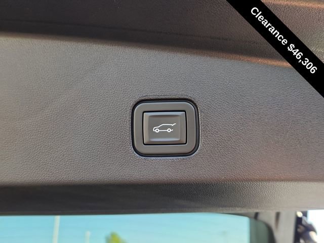 Used 2025 Cadillac Lyriq Sport image 35