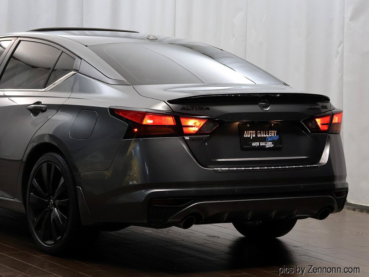 Used 2022 Nissan Altima 2.5 SR w/ Midnight Edition Package FWD image 8