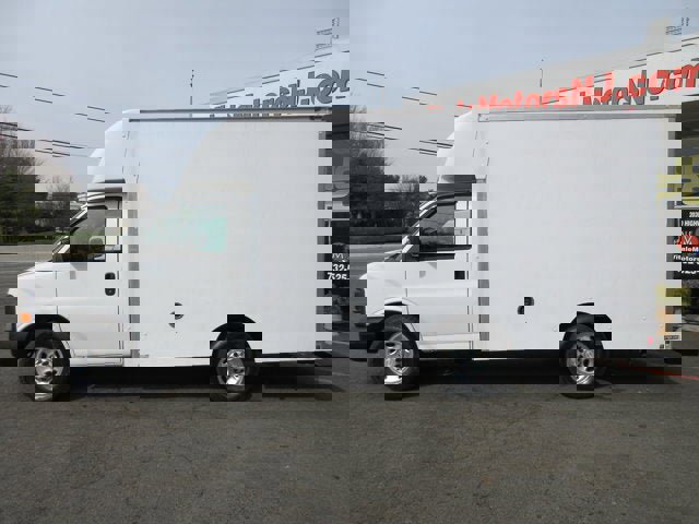 Used 2015 Chevrolet Express 3500 RWD image 26