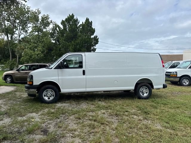 New 2025 Chevrolet Express 2500 Work Van 3D Extended Cargo Van w/ Driver Convenience Package RWD image 5