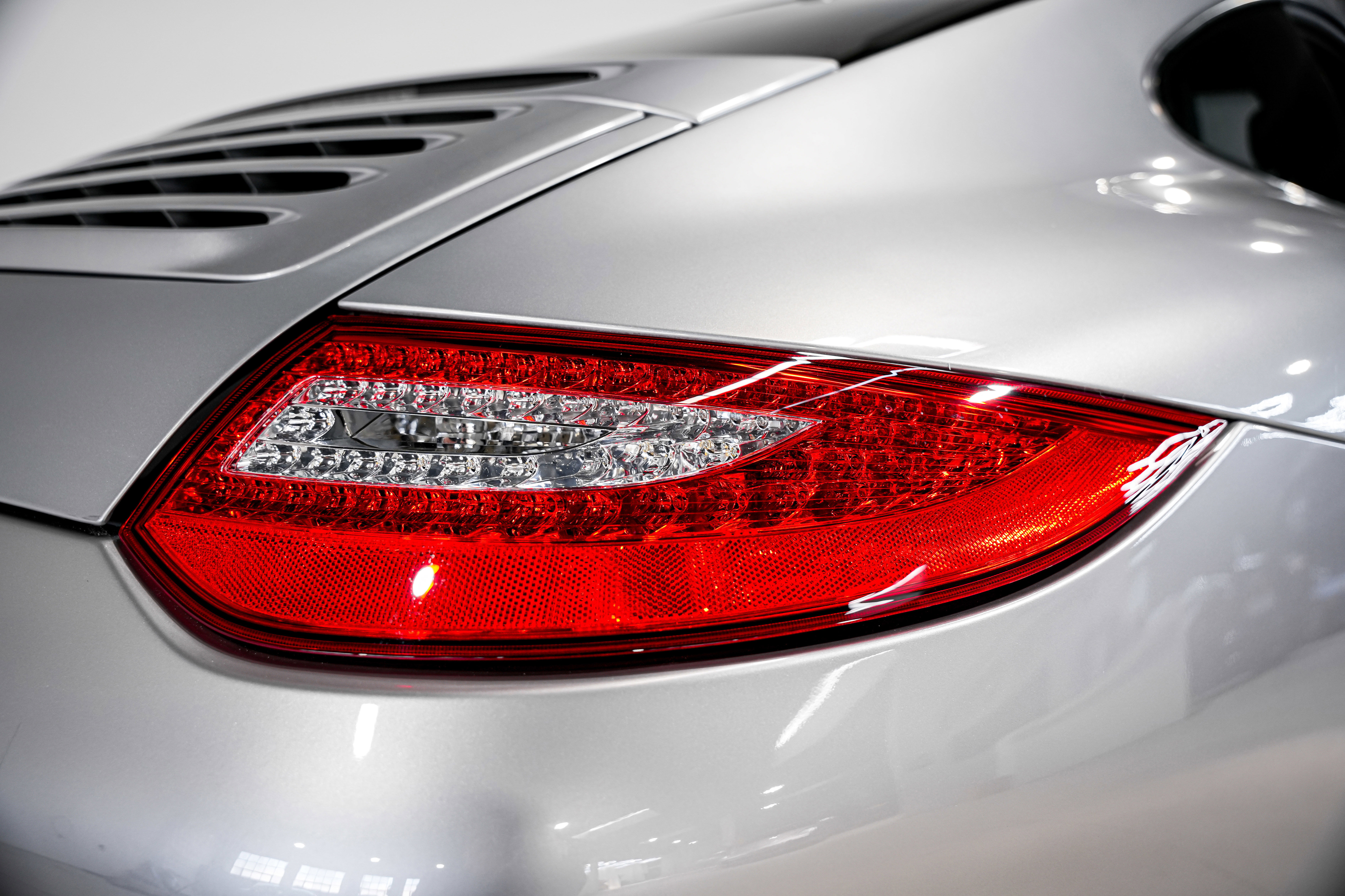 Used 2009 Porsche 911 Carrera S RWD image 30