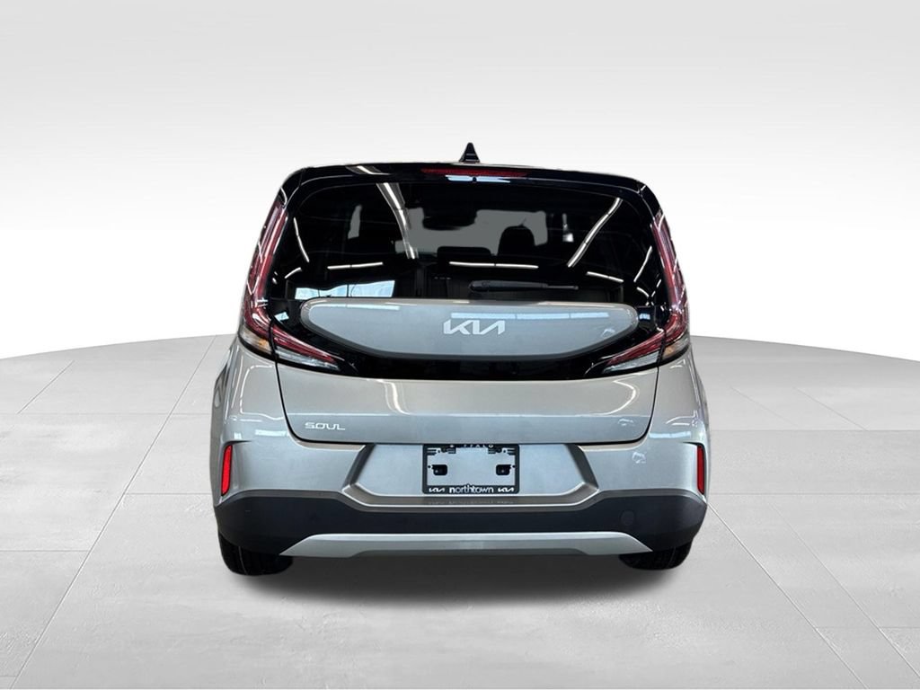 Certified 2023 Kia Soul LX w/ Option Group 015 FWD image 5