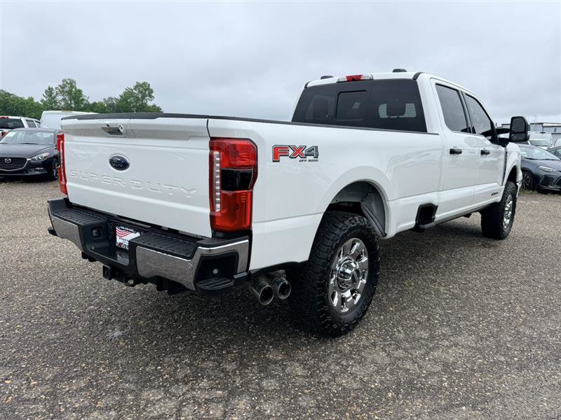 Used 2023 Ford F350 Lariat w/ Lariat Ultimate Package AWD/4WD image 5