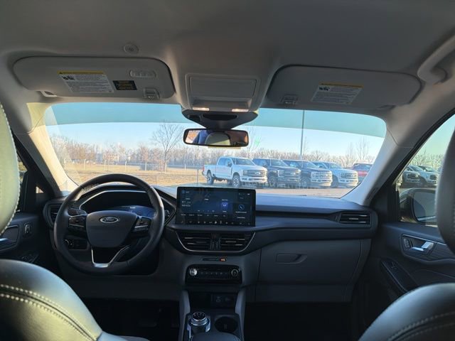 Certified 2023 Ford Escape Platinum w/ Premium Technology Package image 19