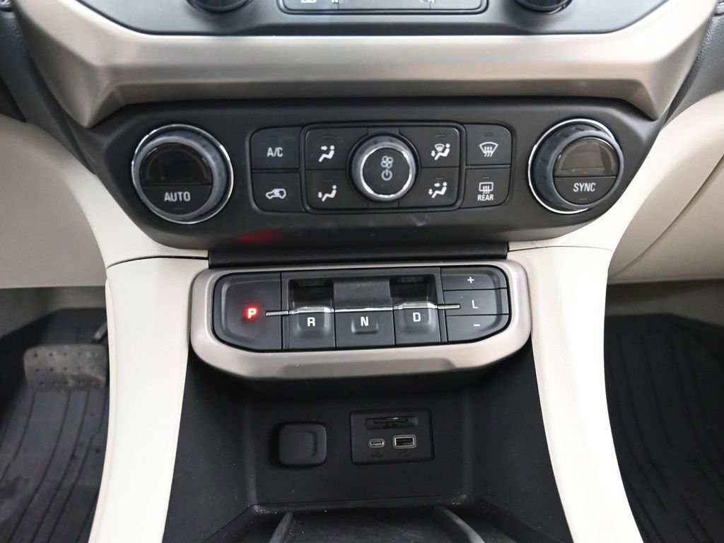 Used 2023 GMC Acadia Denali w/ Denali Ultimate Package image 18