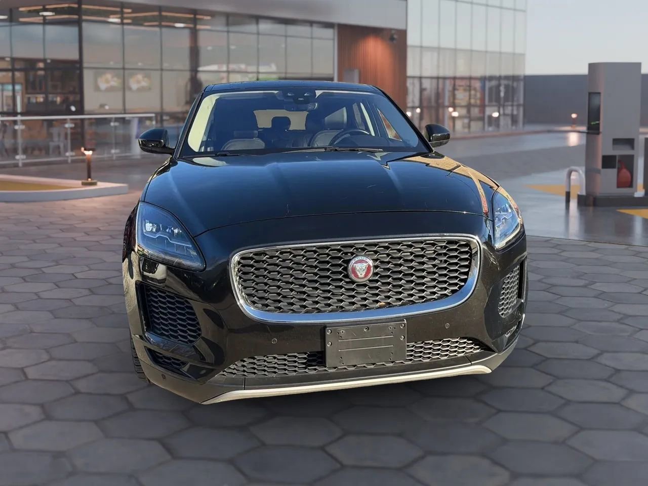 Used 2018 Jaguar E-PACE SE image 20