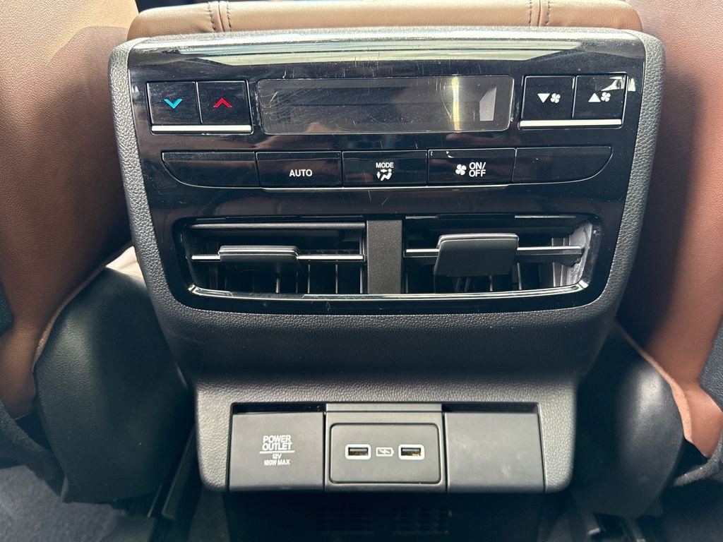 Used 2023 Acura MDX SH-AWD w/ Technology Package image 19