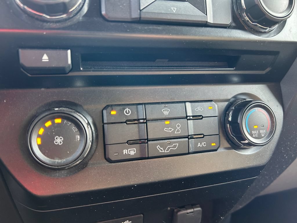 Used 2015 Ford F150 XLT w/ Equipment Group 301A Mid RWD image 29