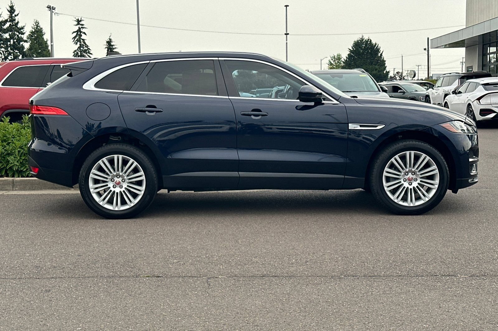 Used 2020 Jaguar F-PACE Portfolio AWD/4WD image 3