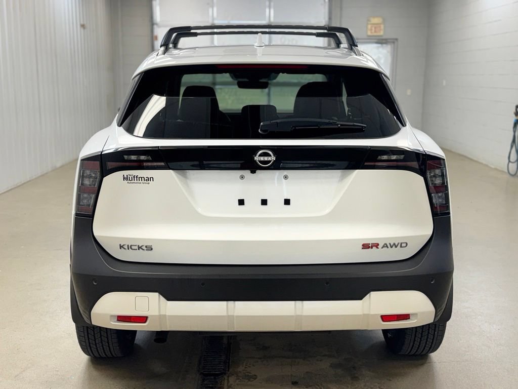 Used 2025 Nissan Kicks SR w/ Illumination Package AWD/4WD image 6