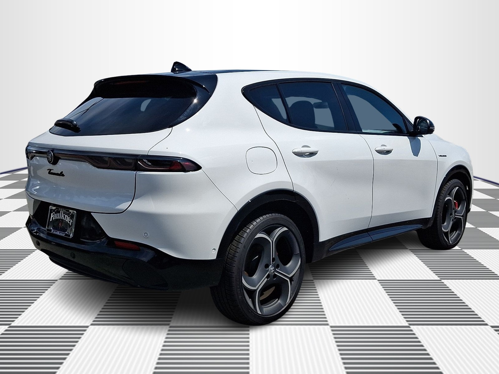 New 2026 Alfa Romeo Tonale w/ Quick Order Package 23H Volce AWD/4WD image 6