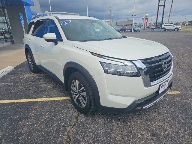 Used 2023 Nissan Pathfinder SL image 9