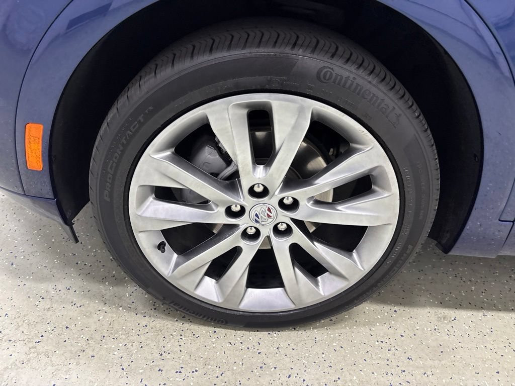 Used 2023 Buick Envision Avenir AWD/4WD image 11