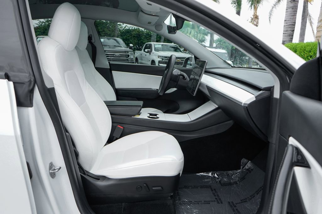 Used 2020 Tesla Model Y Long Range image 45